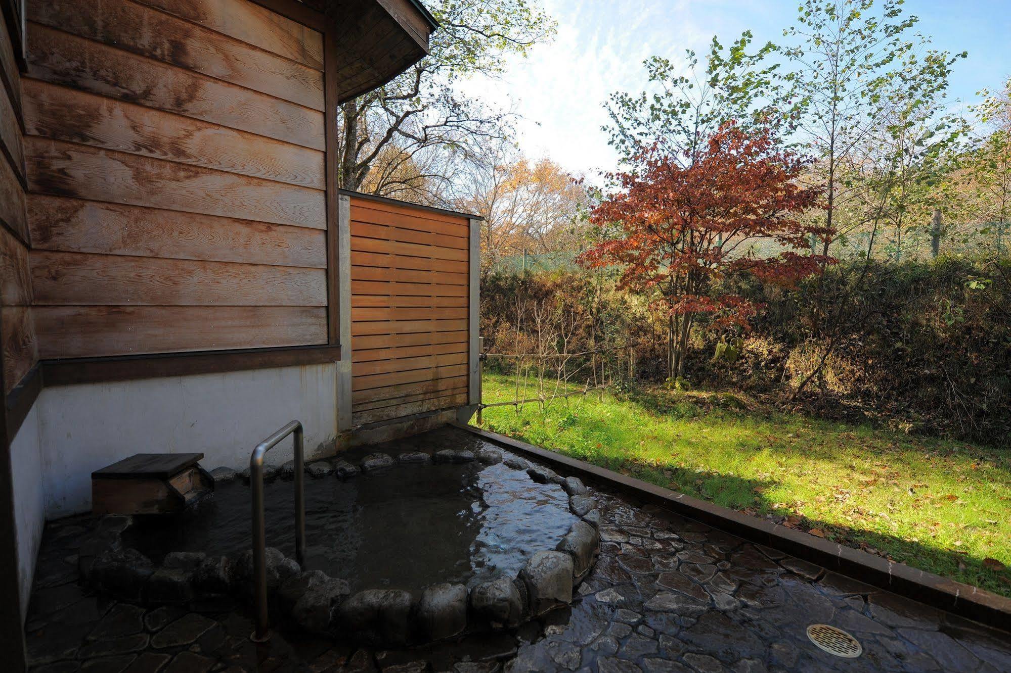 Izumigo Takayama Dog Paradise Hotel Exterior photo